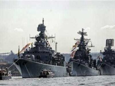 Siria: Mosca invia 5 navi da guerra a protezione delle coste siriane