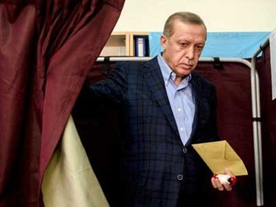 Turchia: Erdogan conquista la maggioranza assoluta, ma non può cambiare la costituzione