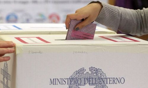 I Partiti fanno una legge elettorale per ogni nuova elezione: succede solo in Italia