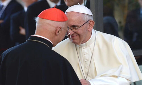 Papa Francesco scomunica i corrotti, ma parlare di corruzione nella Chiesa è come parlare di corde in casa dell’impiccato