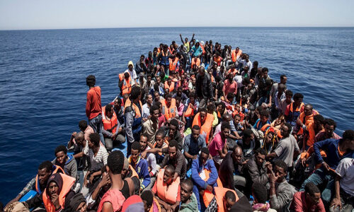 Aumentano sbarchi migranti, Unione Europea e Papa all’Italia: Arrangiatevi
