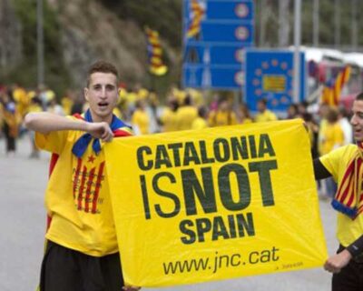 Voto Catalogna. Vincono gli indipendentisti: Puigdemont chiede incontro ma Rajoy risponde “picche”