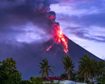 Filippine. Non si fermano le eruzioni, il vulcano Mayon fa davvero paura