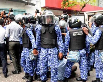 Maldive nella bufera con esercito nelle strade. Arrestato ex presidente: preoccupati i governi mondiali